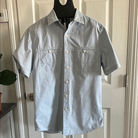 L.L. Bean Other - L.L.Bean 100% cotton button down shirt size S
